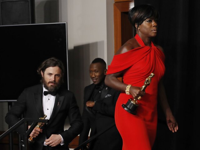 Casey Affleck, Mahershala Ali a Viola Davis