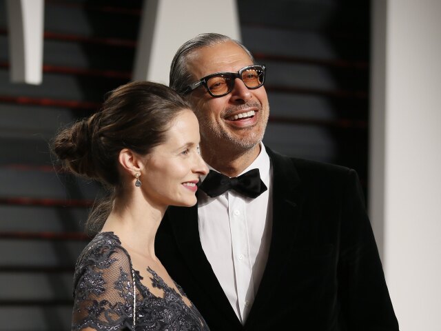 Herec Jeff Goldblum a jeho tehotná manželka Emilie Livingston.