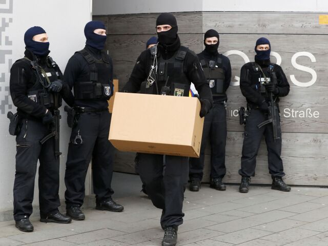 polícia, Berlín, razia, radikál, islamisti, Nemecko