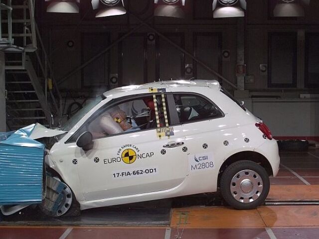 Euro NCAP 2017 - Fiat 500