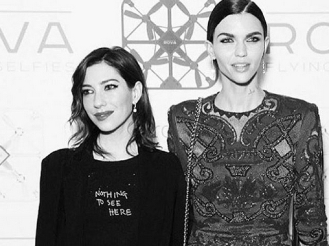 Herečka a modelka Ruby Rose (vpravo) s partnerkou Jess Origliosso. 