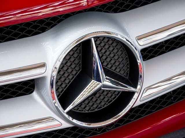 Mercedes-Benz - logo