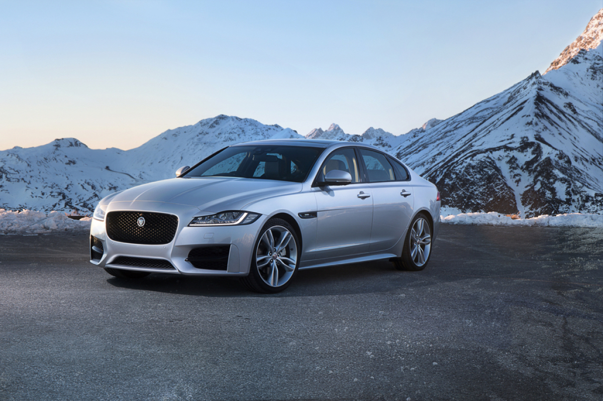 Jaguar inzercia
