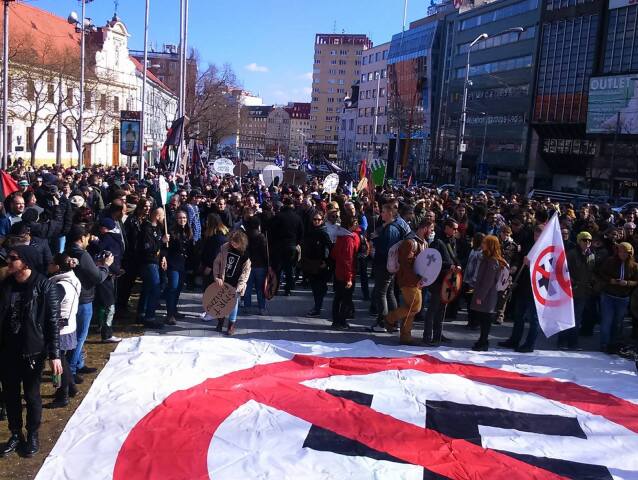 protest, pochod, Bratislava, pochod proti fašizmu