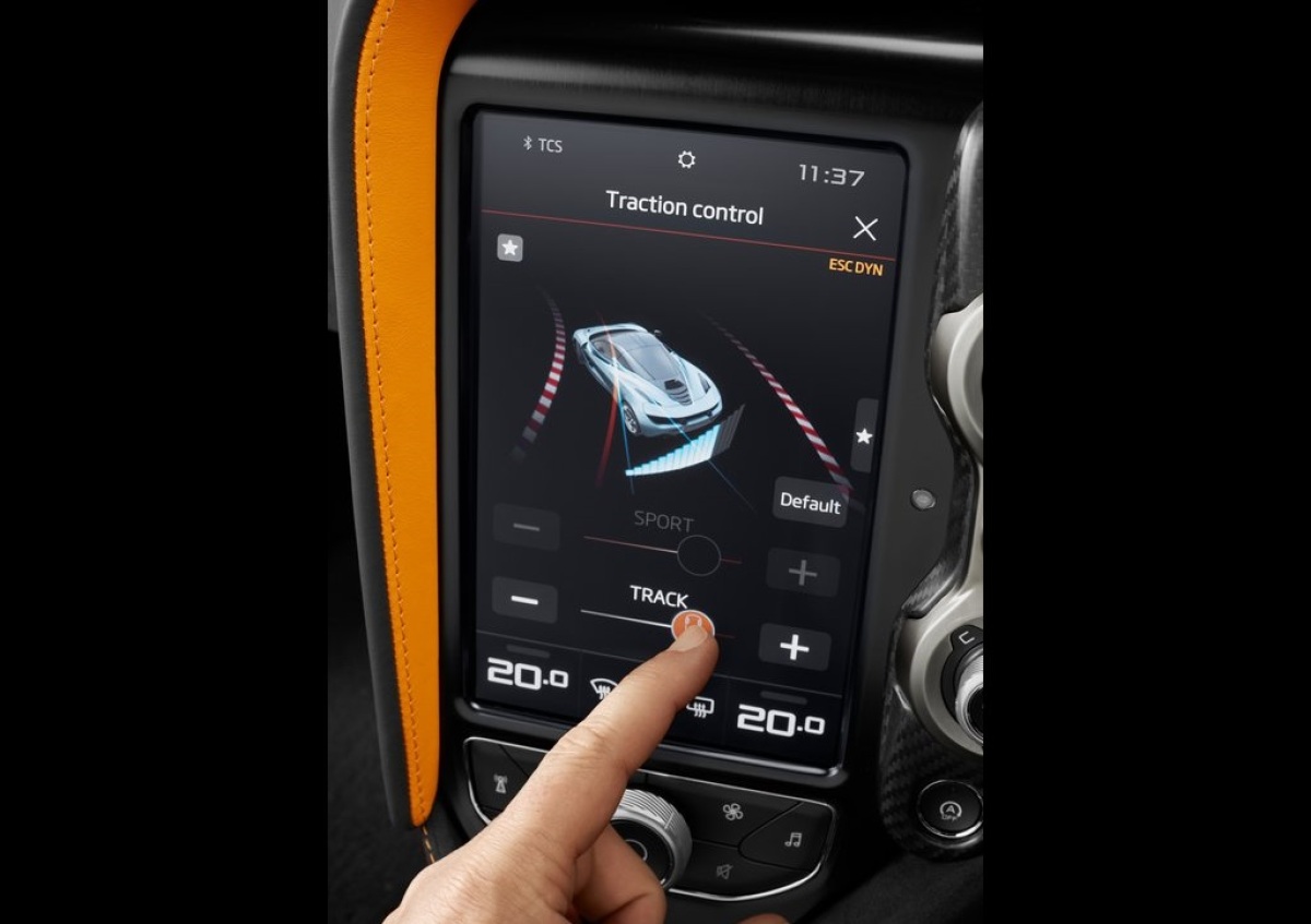 Mc Laren-720S-2018-1024-20