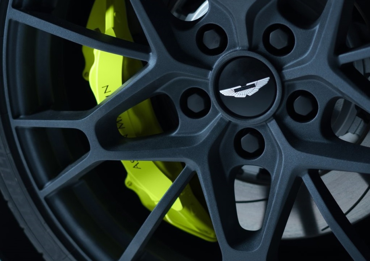 Aston Martin-Rapide AMR-2018-1024-19