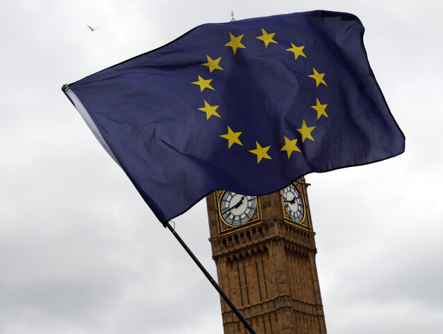 vlajka EÚ, brexit, Big Ben, Británia