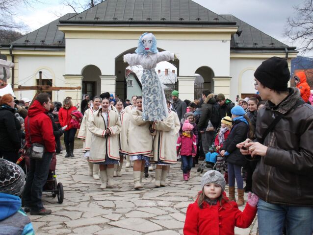 Budatínsky hrad, Morena, jar,