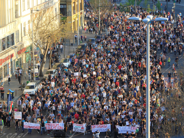 budapest, dav, prostest, soros, ceu