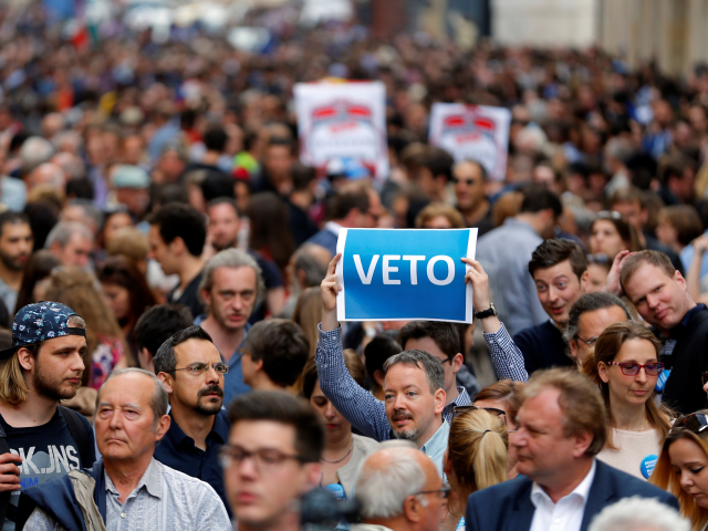 soros, orban, budapest, ceu, protest, demonstracia