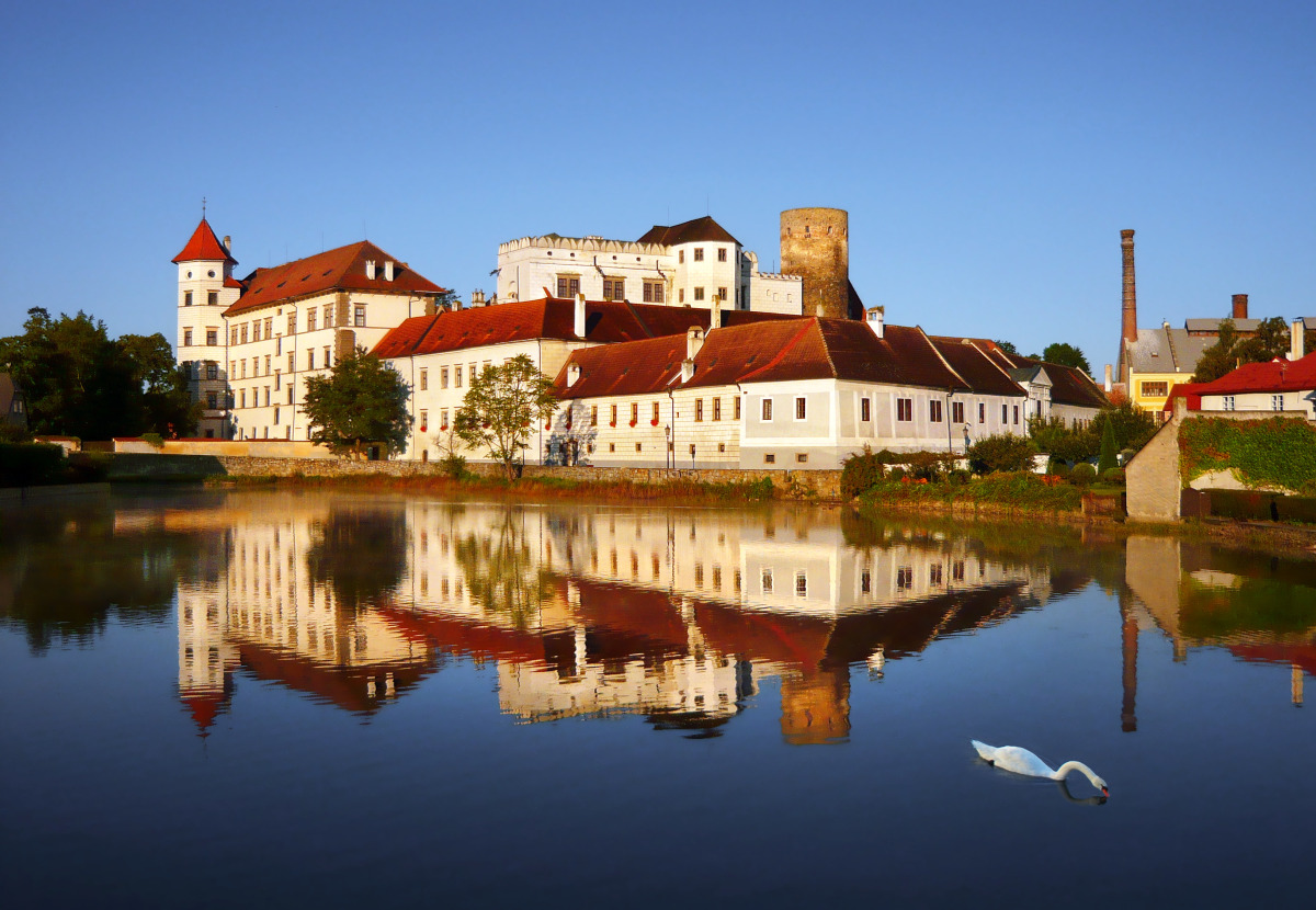 Jindrichuv hradec, rybník, hrad, zámok