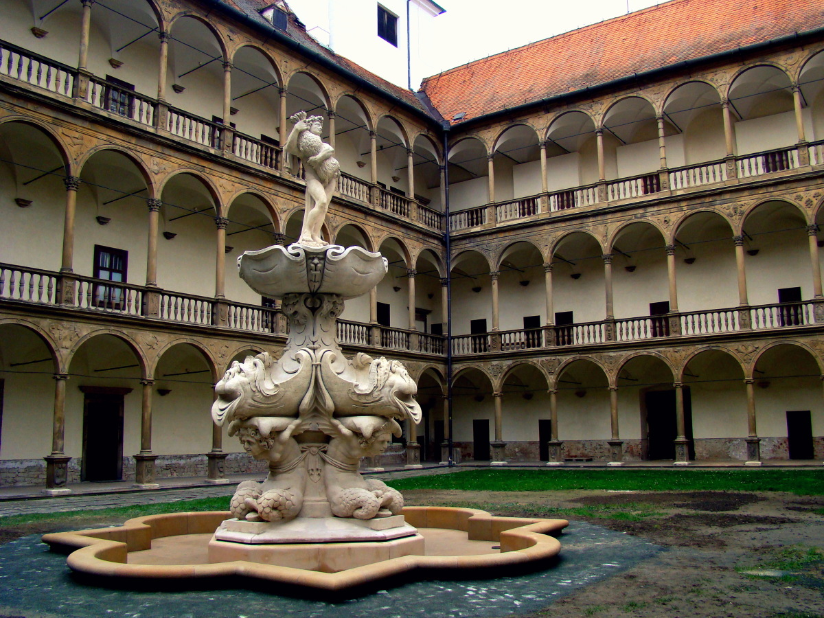 zámok Bučovice, Česko, nádvorie