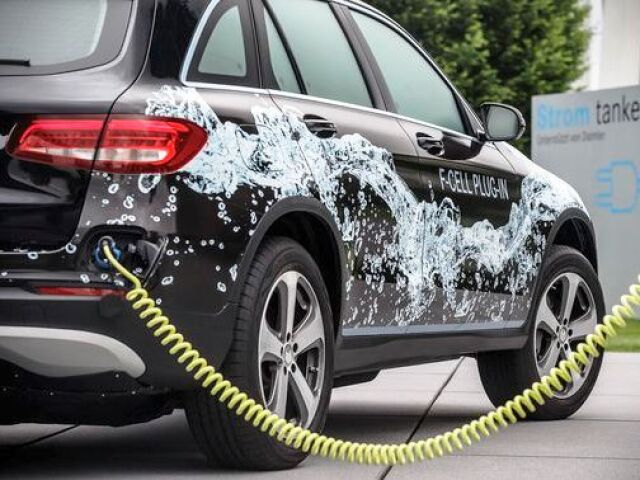 Mercedes-Benz - F-Cell