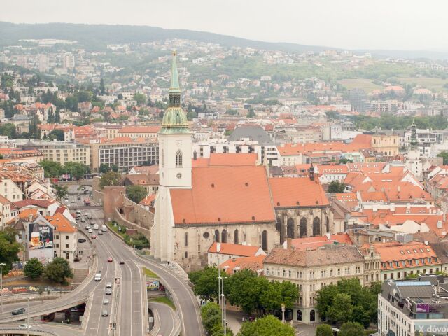 bratislava, kostol, dom vs martina