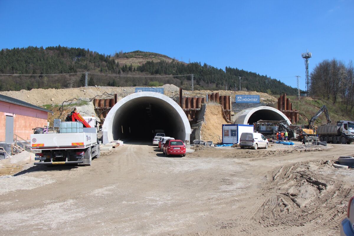 tunel Považský Chlmec, tunel, povazsky chlmec, d3, dialnica