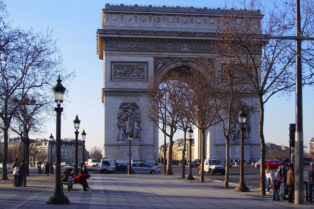 Paríž, Víťazný oblúk, Champs Elysees