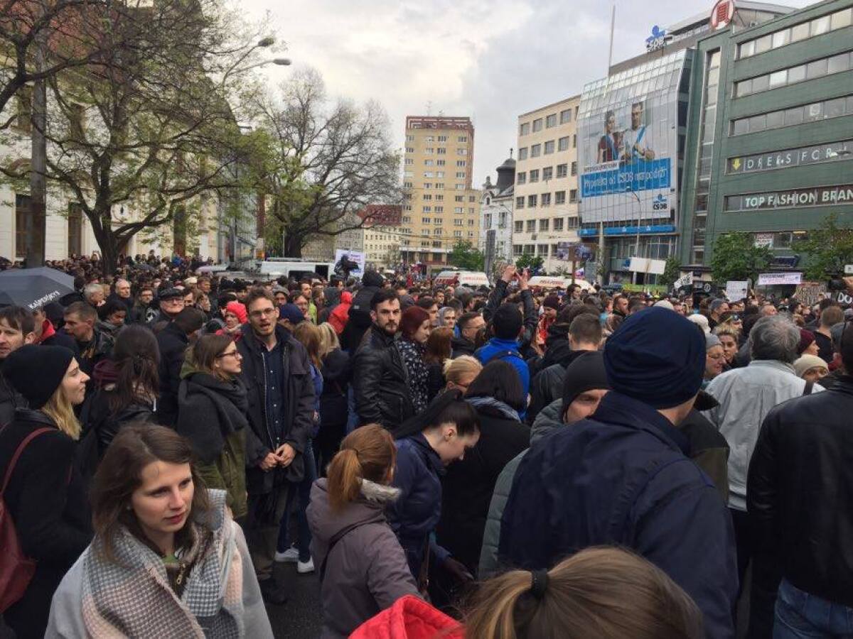 námestie SNP, protikorupčný pochod, demonštrácia, protest,
