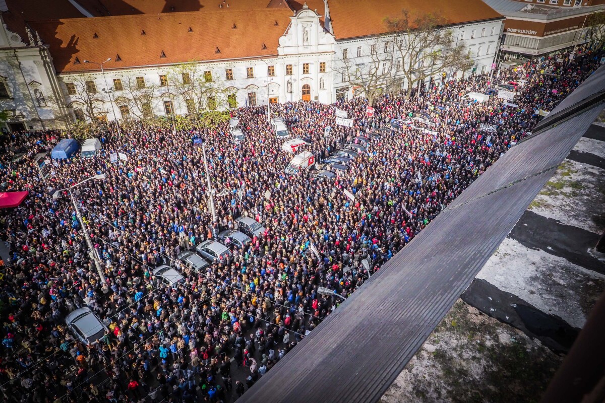 protikorupčný pochod, demonštrácia, protest, námestie snp,