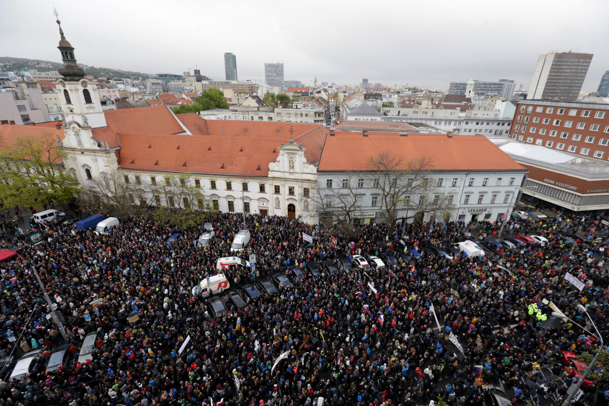 protikorupčný pochod, námestie snp, protest, demonštrácia,