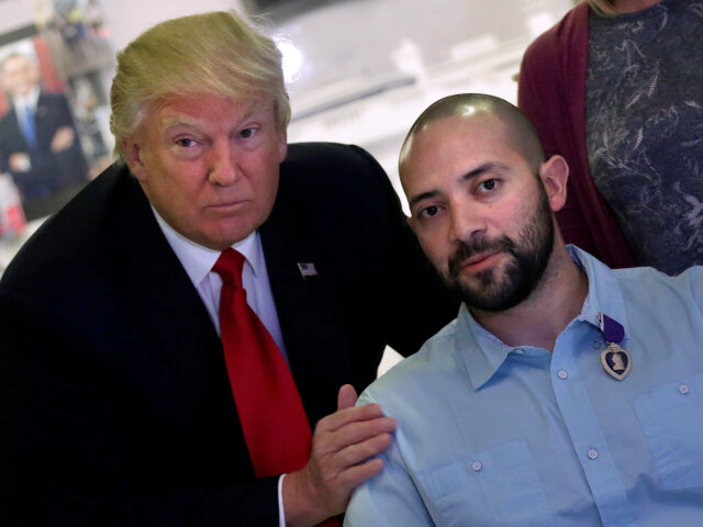 trump, vyzamenanie, vojak