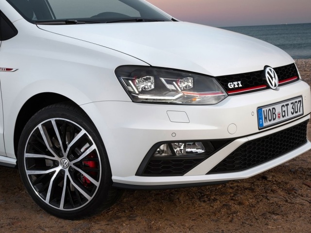 Volkswagen-Polo GTI-2015-1024-33