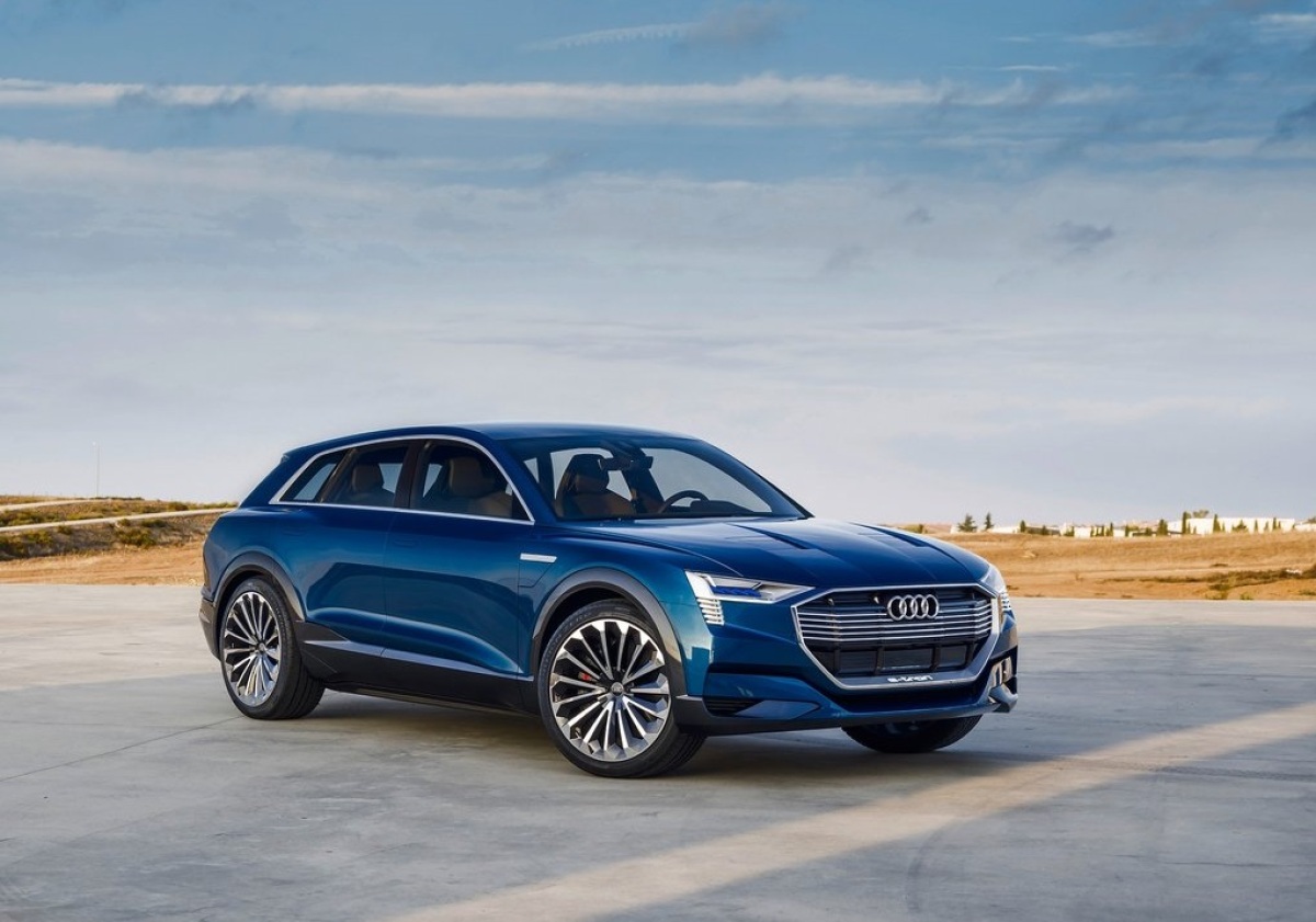 Audi-e-tron quattro Concept-2015-1024-01