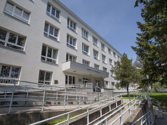 súd,