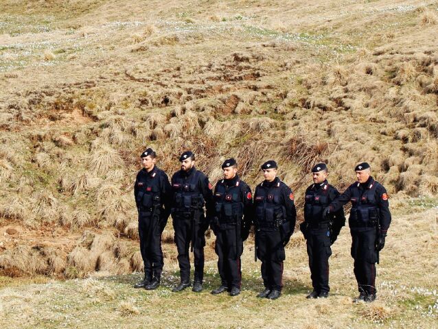 Taliansko, carabinieri, karabinieri, policajti, uniformy