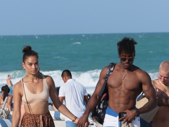 Shanina Shaik si užívala pláž v Miami so svojím snúbencom Gregom Andrewsom