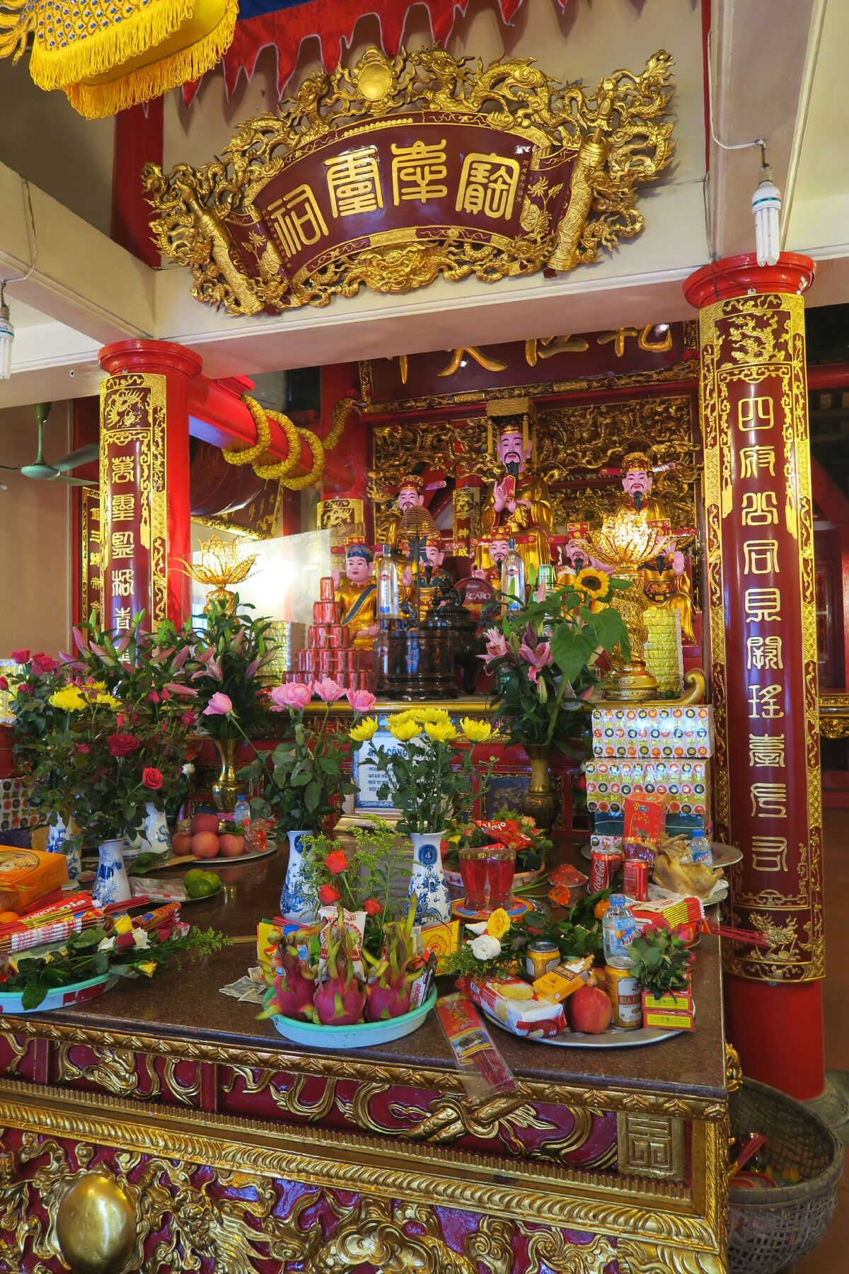 Vietnam, oltár