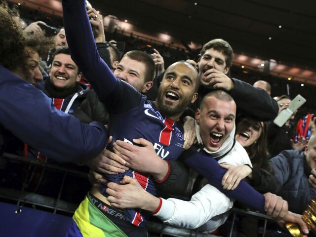 Lucas Moura, psg, paris saint germain, fanúšikovia