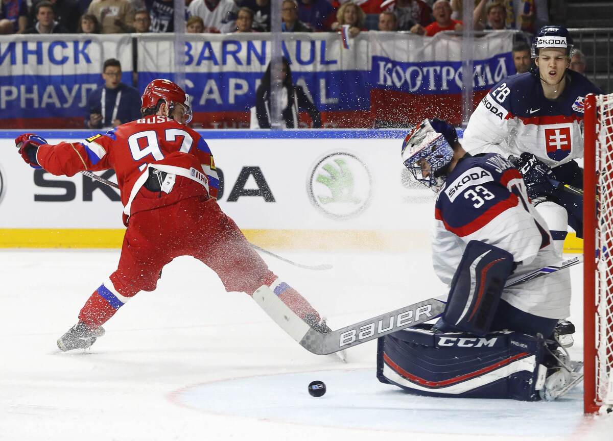 Július Hudáček, Nikita Gusev
