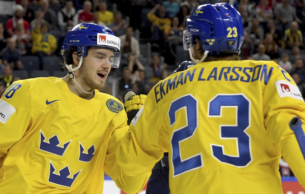 Oliver Ekman-Larsson, Elias Lindholm