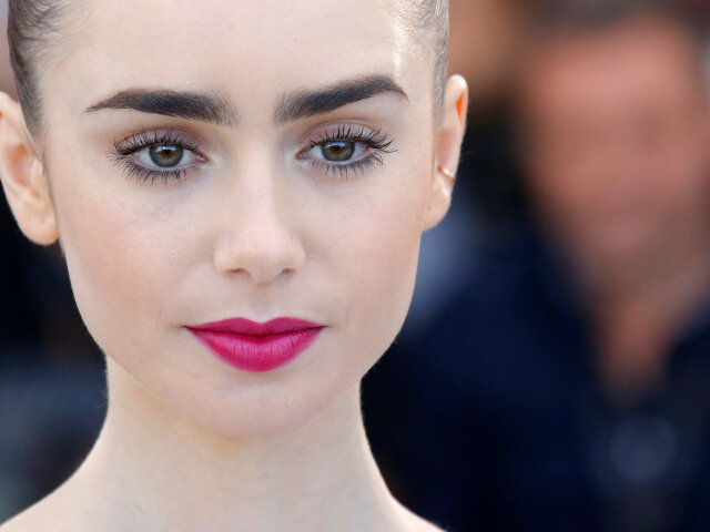 Herečka Lily Collins a jej šťavnaté pery.
