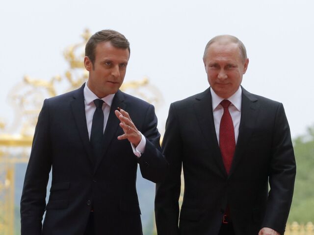 Emmanuel Macron, Vladimir Putin