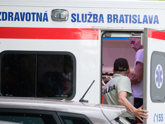 policia strelba komarnicka ul