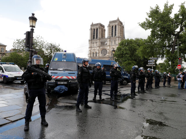 Notre-Dame, polícia