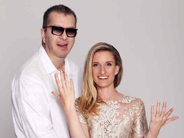 Moderátorka Adela Banášová a spevák Richard Müller. 