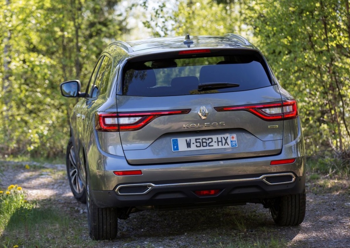 Renault-Koleos-2017-1024-4b