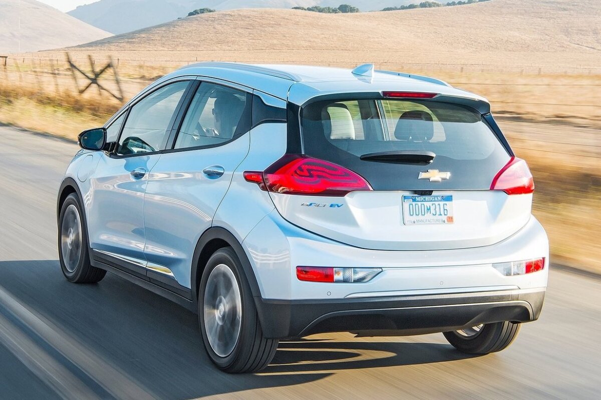 Chevrolet Bolt EV - 2017