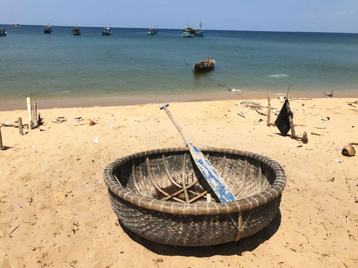 ostrov Phu Quoc, Vietnam, exotika, rybárska loď, veslo