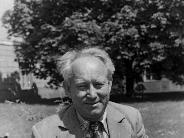 Milan Štefanovič, pôda, hospodárstvo