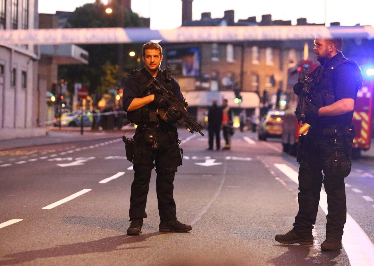 londýn, polícia, mešite v londýne,