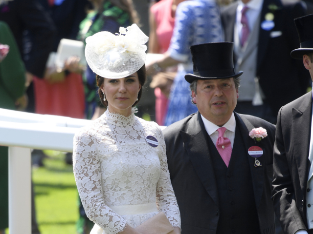 Vojvodkyňa Catherine z Cambridge žiarila v kreácii Alexander McQueen. 