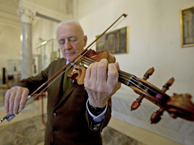 talian, Andrea Mosconi, stradivárky, husle