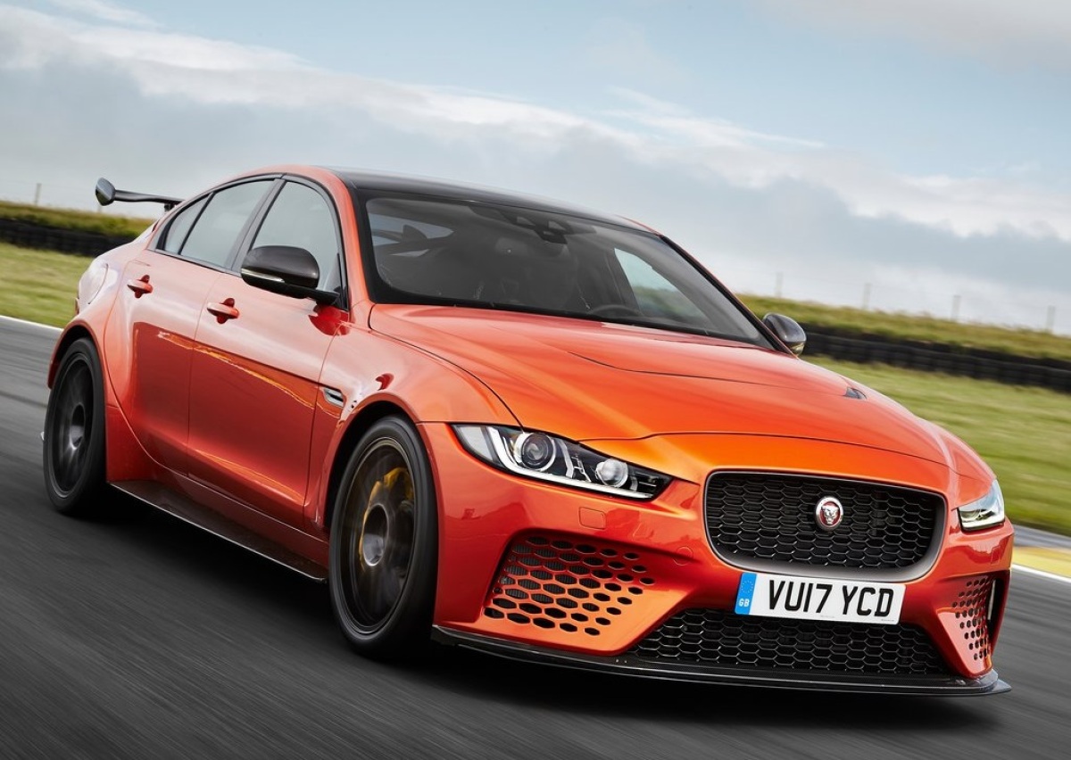 Jaguar-XE SV Project 8-2018-1024-02