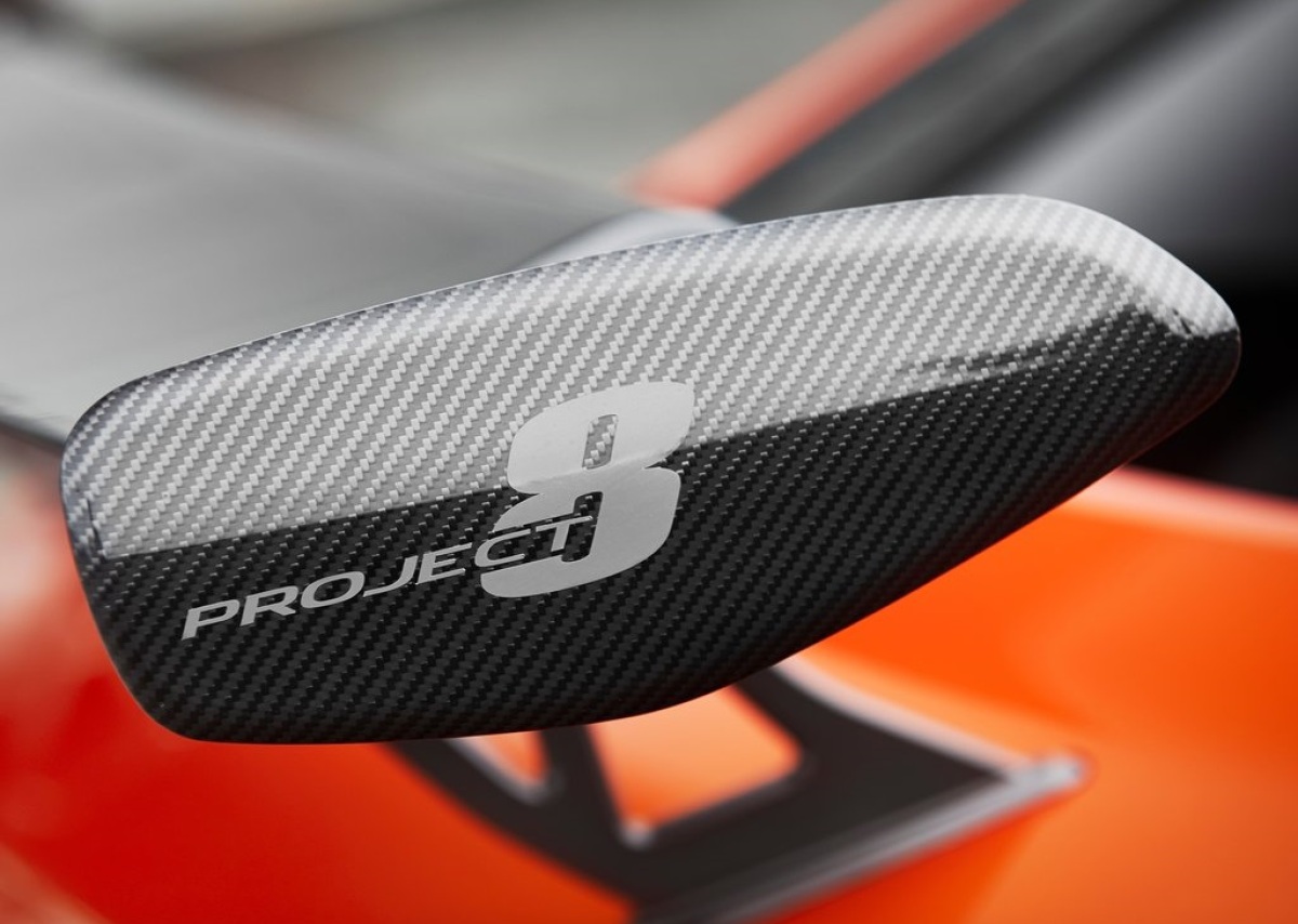 Jaguar-XE SV Project 8-2018-1024-0c