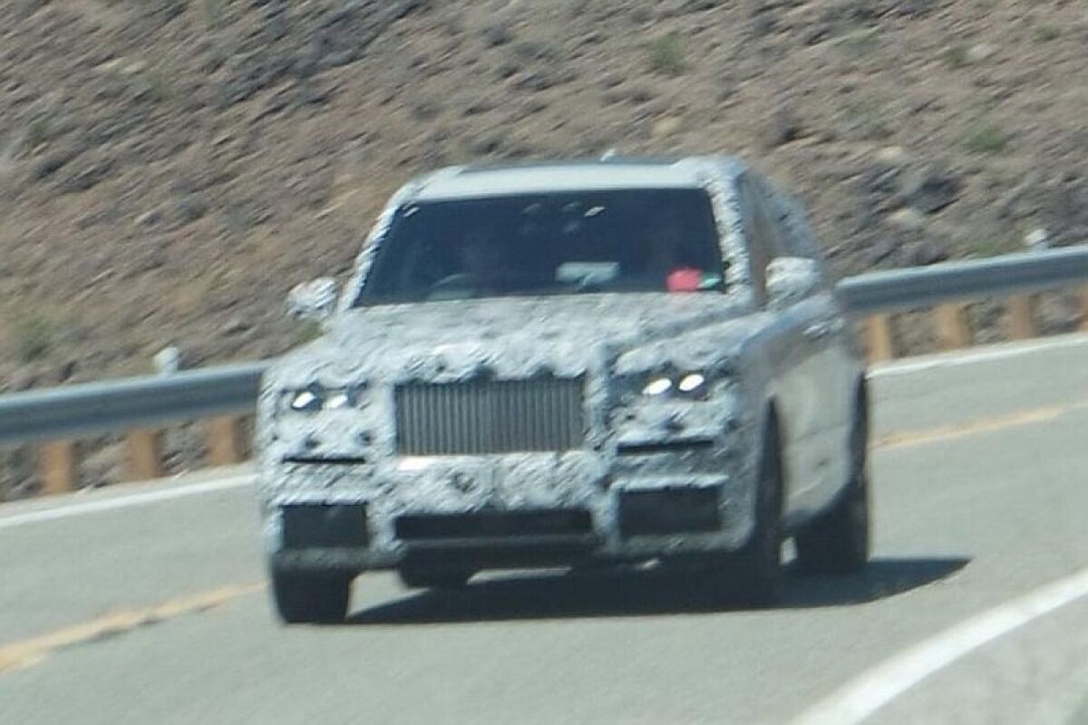 Rolls-Royce - Cullinan Death Valley
