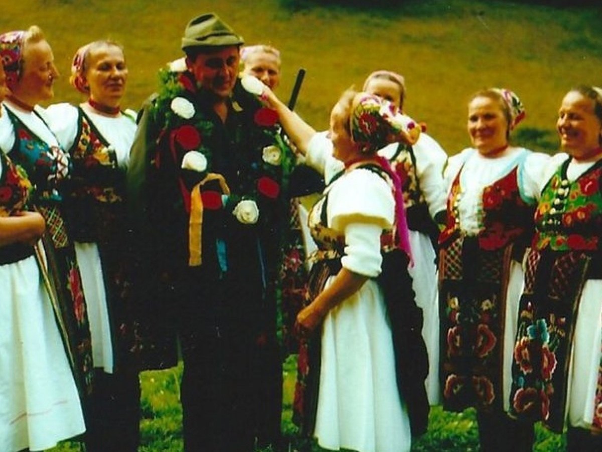 odovzdavanie venca horarovi, Vernar