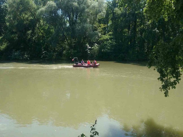 malý dunaj, záchranári, utopenie, topenie,